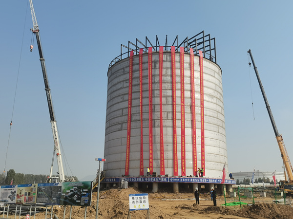 日照市廣播電視臺專題報(bào)道華北公司日照LNG項(xiàng)目施工進(jìn)展